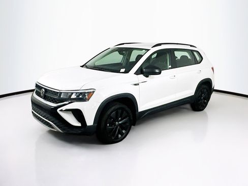 Used 2024 Volkswagen Taos S w/ MDO Package FWD image 3