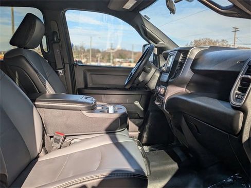 Used 2024 RAM 2500 Tradesman w/ Chrome Appearance Group image 36