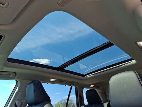 Used 2025 Toyota Grand Highlander AWD image 19