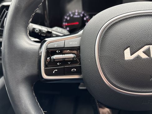 Used 2022 Kia Sorento SX image 19