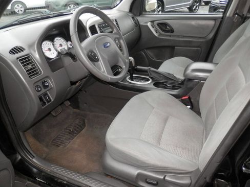 Used 2007 Ford Escape XLT image 11