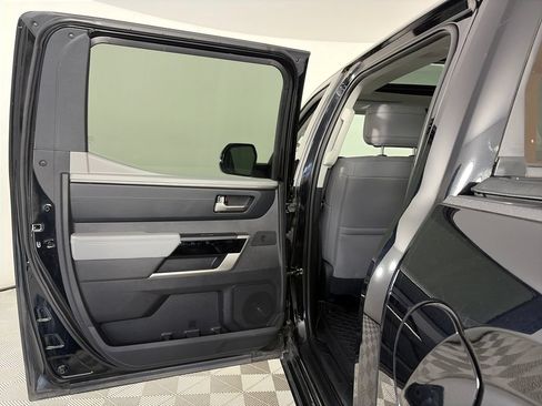 Used 2024 Toyota Tundra Limited AWD/4WD image 12