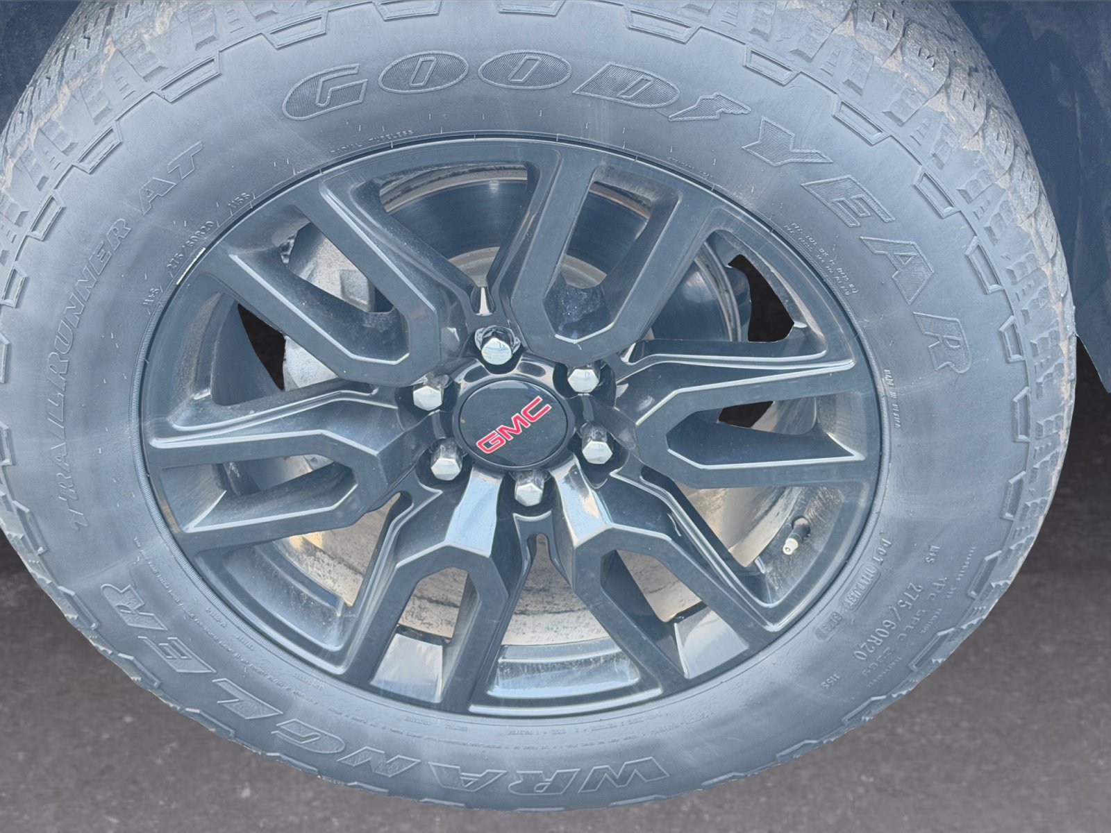 Used 2024 GMC Sierra 1500 Pro w/ Graphite Edition AWD/4WD image 7