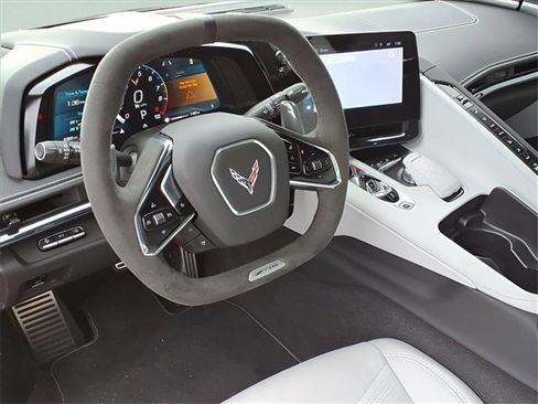 Used 2024 Chevrolet Corvette Z06 image 17
