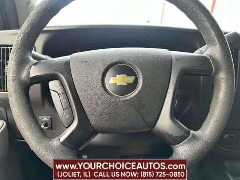 Used 2016 Chevrolet Express 2500 image 32