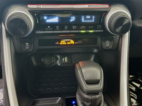 Certified 2025 Toyota RAV4 LE FWD image 22