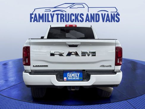 Used 2026 RAM 2500 Laramie AWD/4WD image 4
