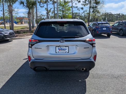 New 2026 Subaru Forester Touring AWD/4WD image 5