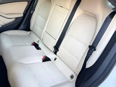 Used 2017 Mercedes-Benz CLA 250 image 19