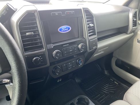 Used 2019 Ford F150 XLT image 12
