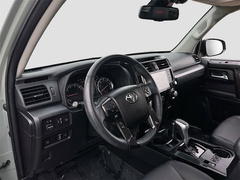 Used 2023 Toyota 4Runner TRD Off-Road Premium image 9