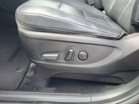 Used 2022 Kia Telluride EX w/ EX Premium Package image 16