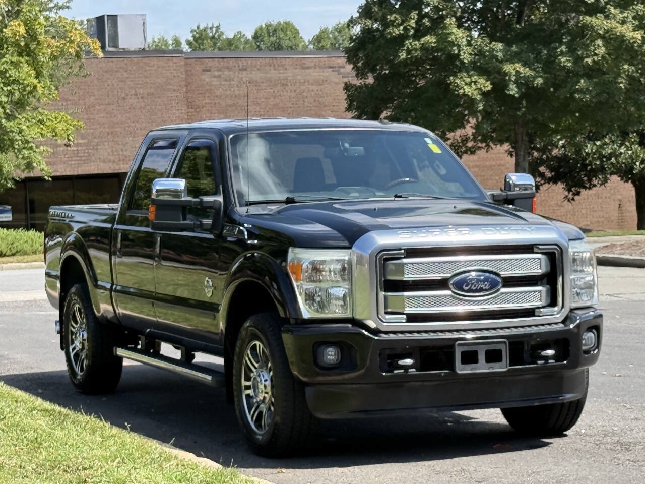 Used 2014 Ford F250 Platinum w/ FX4 Off-Road Package AWD/4WD image 3