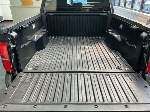 Used 2025 Toyota Tacoma TRD Off-Road AWD/4WD image 25
