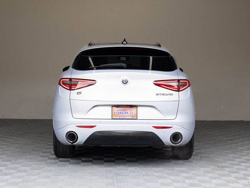 Used 2021 Alfa Romeo Stelvio Ti w/ Nero Edizione image 10