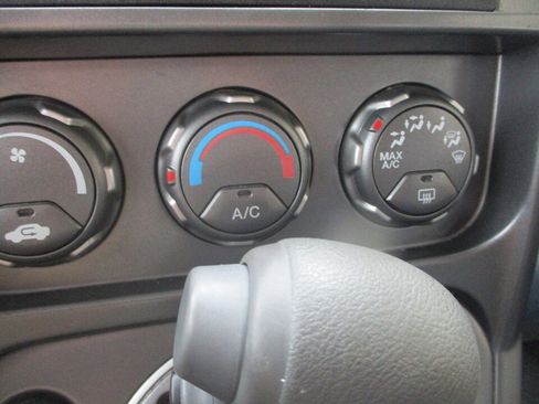 Used 2005 Honda Element LX image 28