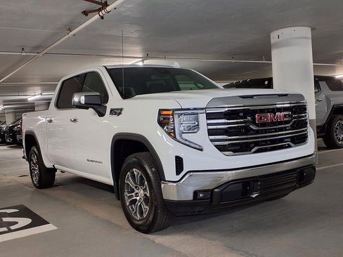 New 2026 GMC Sierra 1500 SLT w/ SLT Convenience Package AWD/4WD image 3