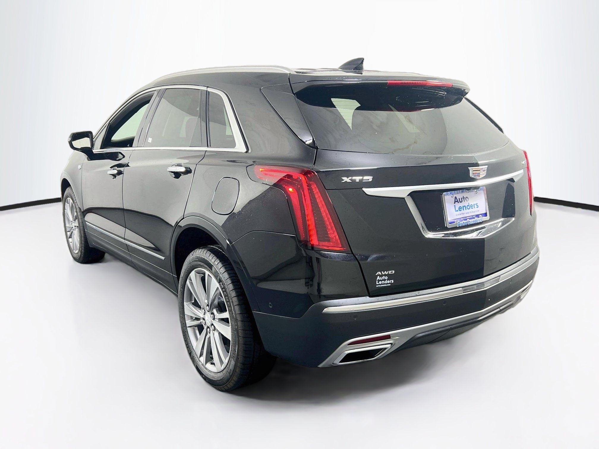 Used 2023 Cadillac XT5 Premium Luxury w/ Platinum Package AWD/4WD image 7