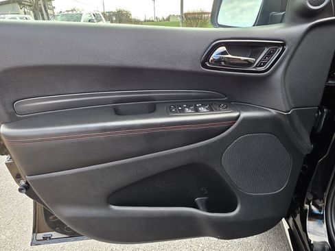 Used 2024 Dodge Durango GT image 11