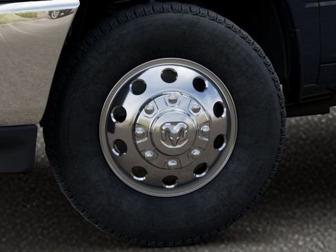 New 2026 RAM 3500 Laramie w/ Towing Technology Group AWD/4WD image 8