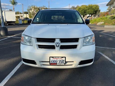 Used 2010 Dodge Grand Caravan Hero FWD image 11
