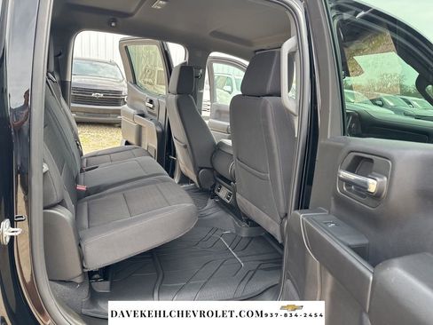 Used 2024 Chevrolet Silverado 1500 Custom Trail Boss w/ LPO, Dark Essentials Package image 21