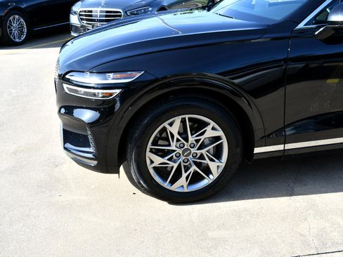 Used 2025 Genesis GV70 2.5T image 4