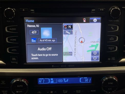 Used 2018 Toyota Highlander Limited image 23