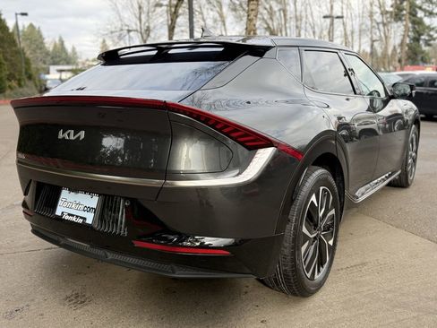 Used 2024 Kia EV6 Wind image 9