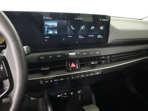 Used 2025 Kia K4 LXS image 5