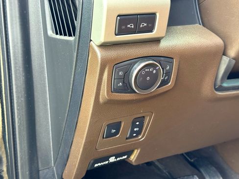 Used 2021 Ford F450 King Ranch w/ King Ranch Ultimate Package AWD/4WD image 15