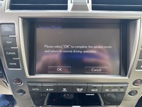 Used 2021 Lexus GX 460 Premium w/ Premium Package AWD/4WD image 19