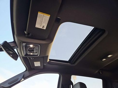 Used 2019 GMC Sierra 1500 AT4 w/ AT4 Premium Package image 6