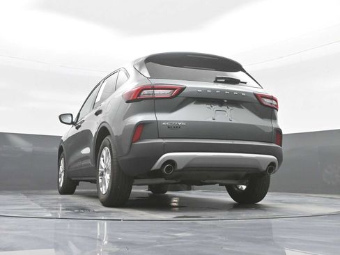 Used 2025 Ford Escape Active image 33