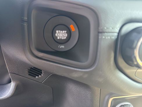 New 2026 Jeep Gladiator Sport AWD/4WD image 20