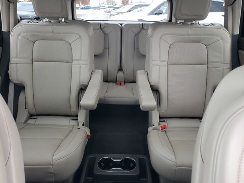 Certified 2023 Lincoln Aviator Reserve w/ Elements Package Plus image 19