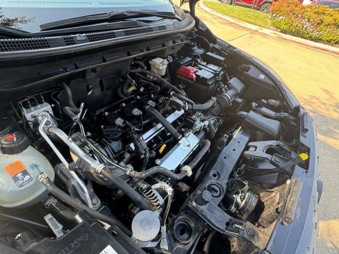 Used 2024 Nissan Kicks S image 32