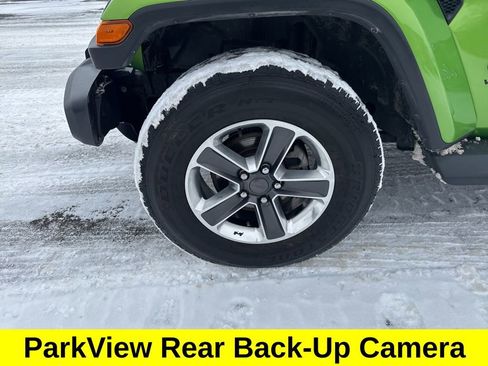 Used 2019 Jeep Wrangler Unlimited Sahara w/ Uconnect 4C Nav & Sound Group image 10