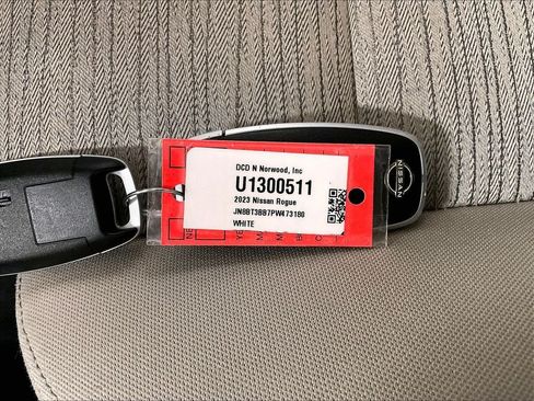 Used 2023 Nissan Rogue SV AWD/4WD image 31