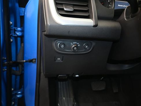 Certified 2024 GMC Terrain SLT AWD/4WD image 12