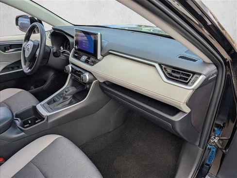 New 2025 Toyota RAV4 XLE image 19