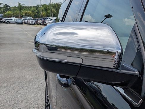 Used 2021 Lincoln Navigator Black Label image 12