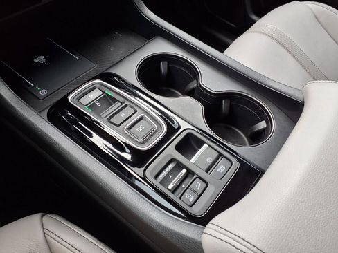 Used 2025 Honda Pilot EX-L image 21