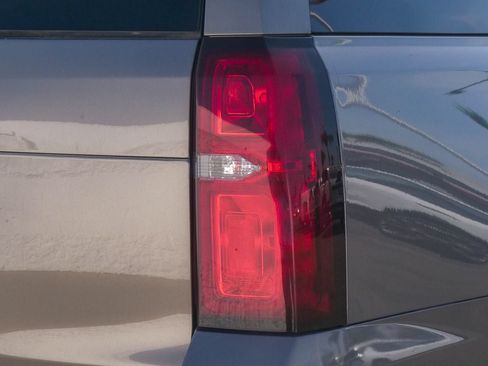 Used 2017 Chevrolet Tahoe LT AWD/4WD image 10