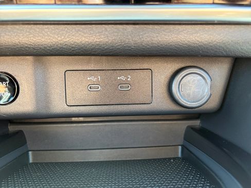 Used 2024 Nissan Rogue SV AWD/4WD image 29