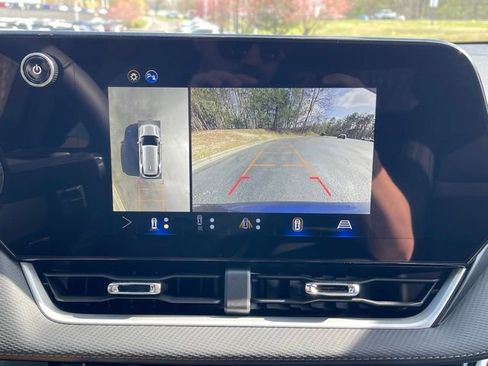 New 2026 Chevrolet Equinox LT w/ Convenience Package II image 13