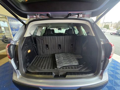 Used 2023 Subaru Ascent Limited image 6