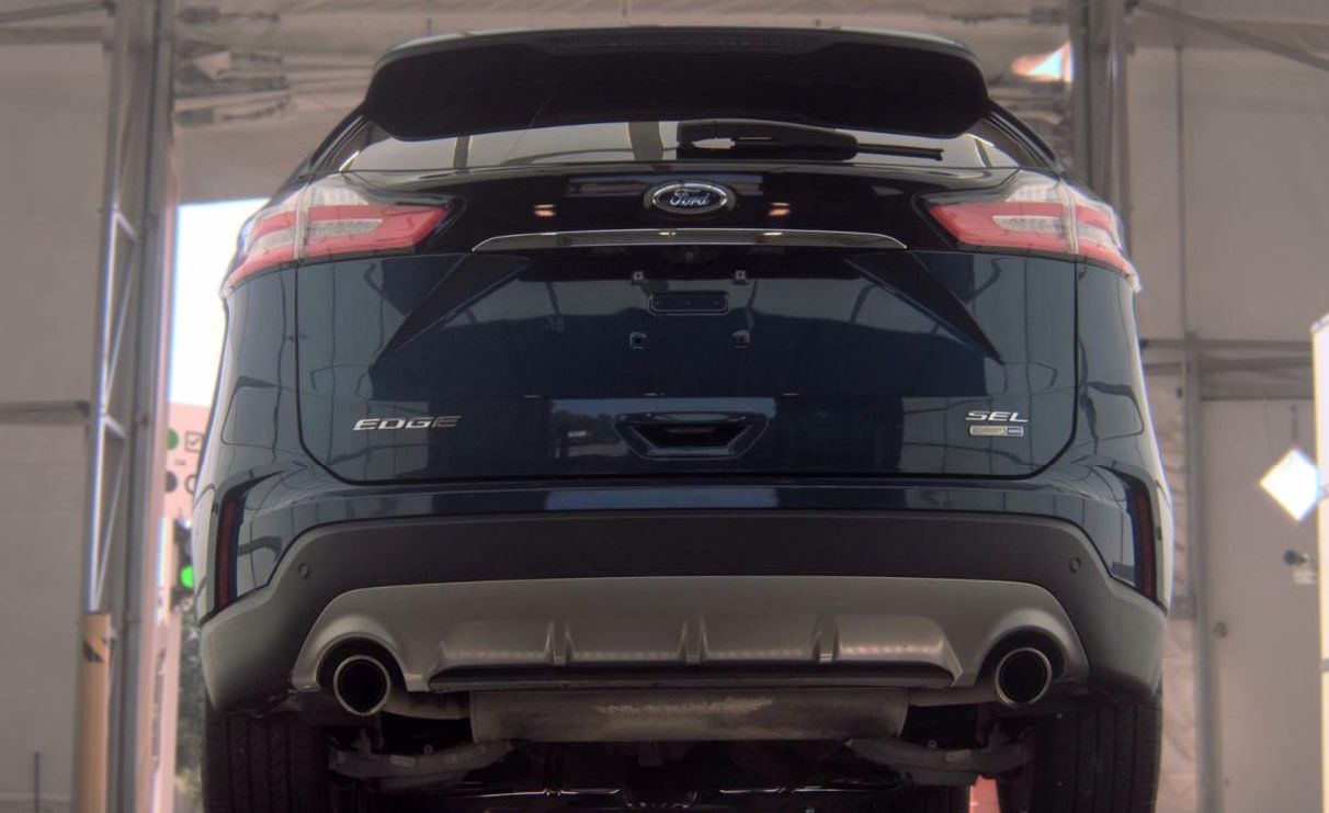 Used 2020 Ford Edge SEL w/ Convenience Package AWD/4WD image 6