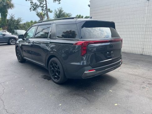 Used 2026 Kia Carnival SX w/ SX Dark Edition Package FWD image 3
