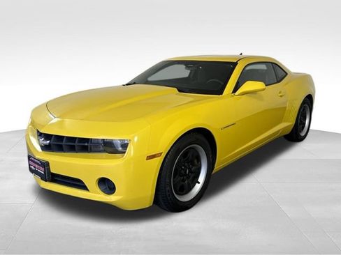 Used 2013 Chevrolet Camaro LS RWD image 4
